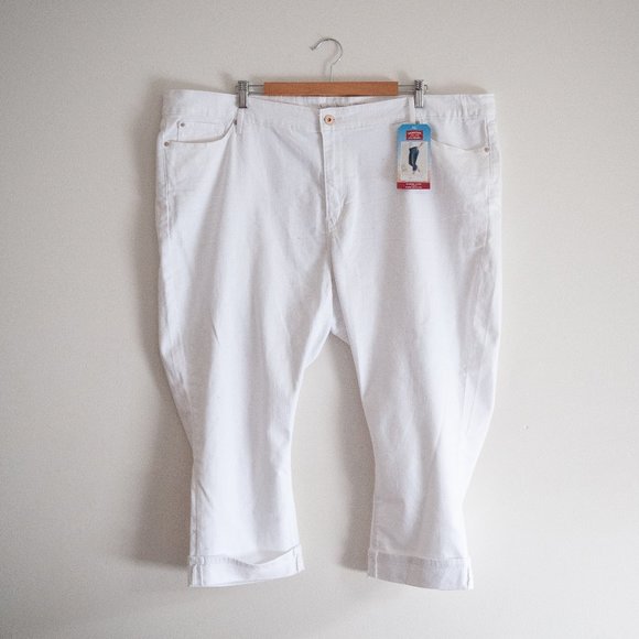 LEVI'S | WHITE CAPRIS - Picture 1 of 5
